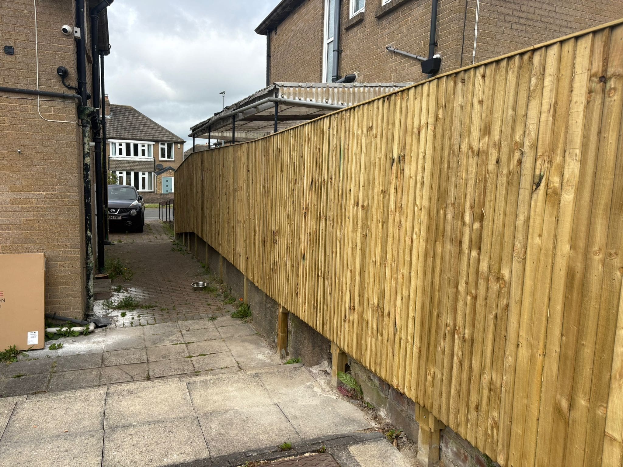 Double featheredge gates and fence - Care Fencing company Leeds